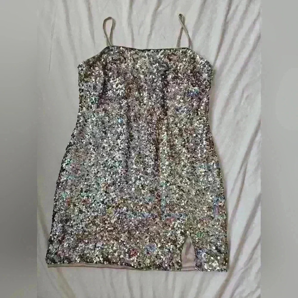 Astr Dresses & Skirts - ASTR The Label Dance With MeSequin Mini Dress